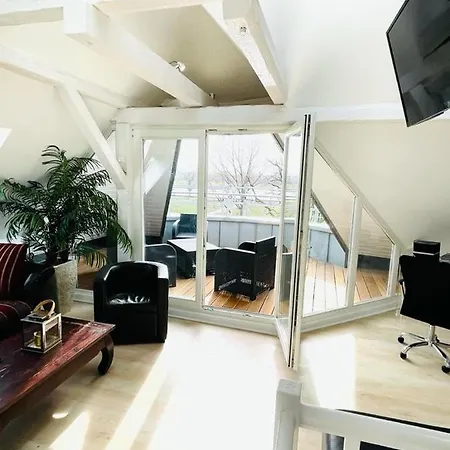 Luxury Rooftop Loft With River View 10min To City Apartment *