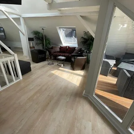 Apartmán Luxury Rooftop Loft With River View 10min To City Düsseldorf