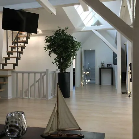 Apartmán Luxury Rooftop Loft With River View 10min To City *