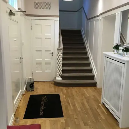 Luxury Rooftop Loft With River View 10min To City Dusseldorf